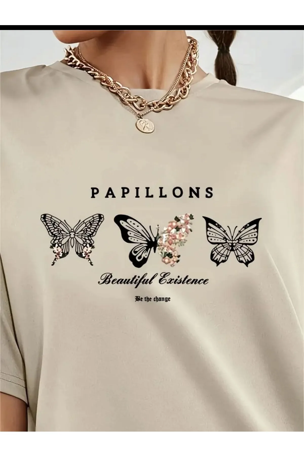 Medinenur Kelebekler Baskılı Basic T-Shirt