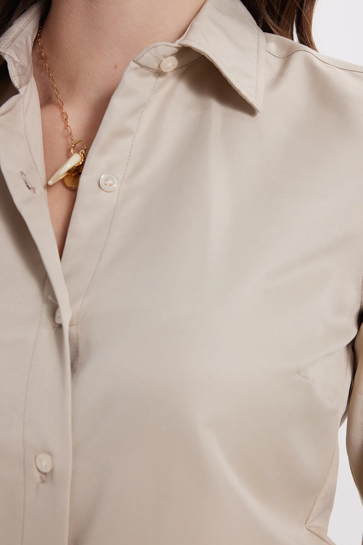 Tudors Kadın Slim Fit Dar Kesim Vücuda Oturan Uzun Kollu Açık Bej Basic Gömlek